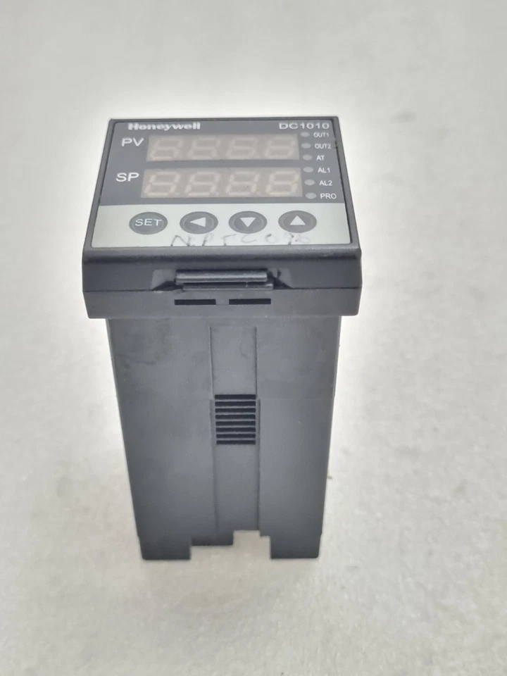 Honeywell DC1010ct-201000-E PID Temperature Controller Used Tested Free Ship